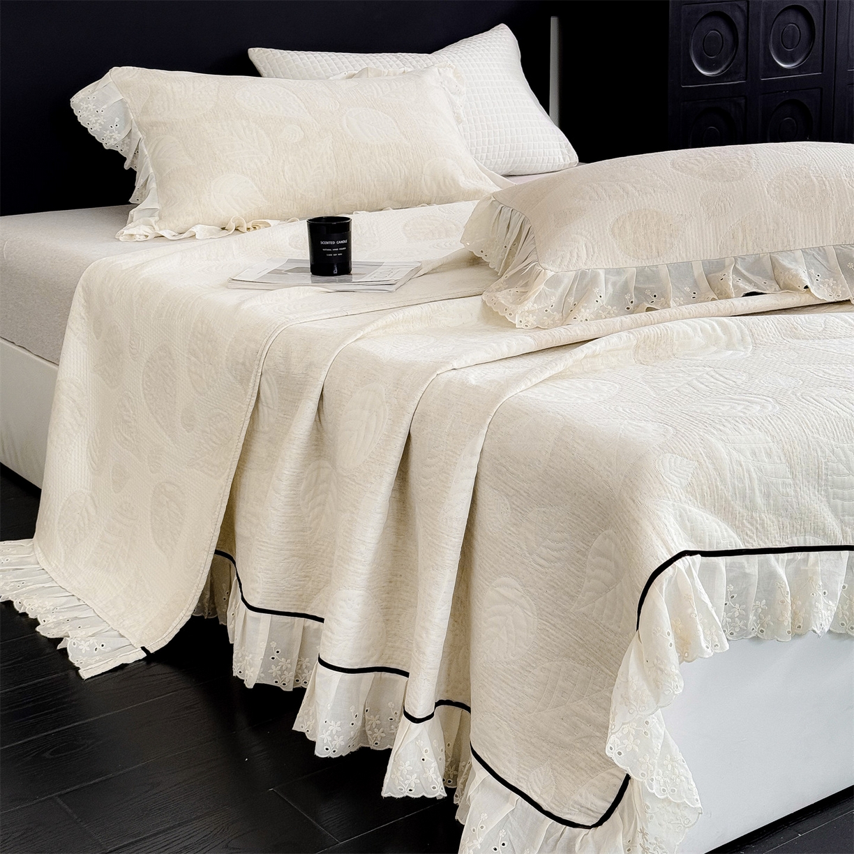 91家纺网 家纺一手货源 找家纺 金鹰 2025新款A类全棉花边棉麻空气层床盖 花边床盖-叶语