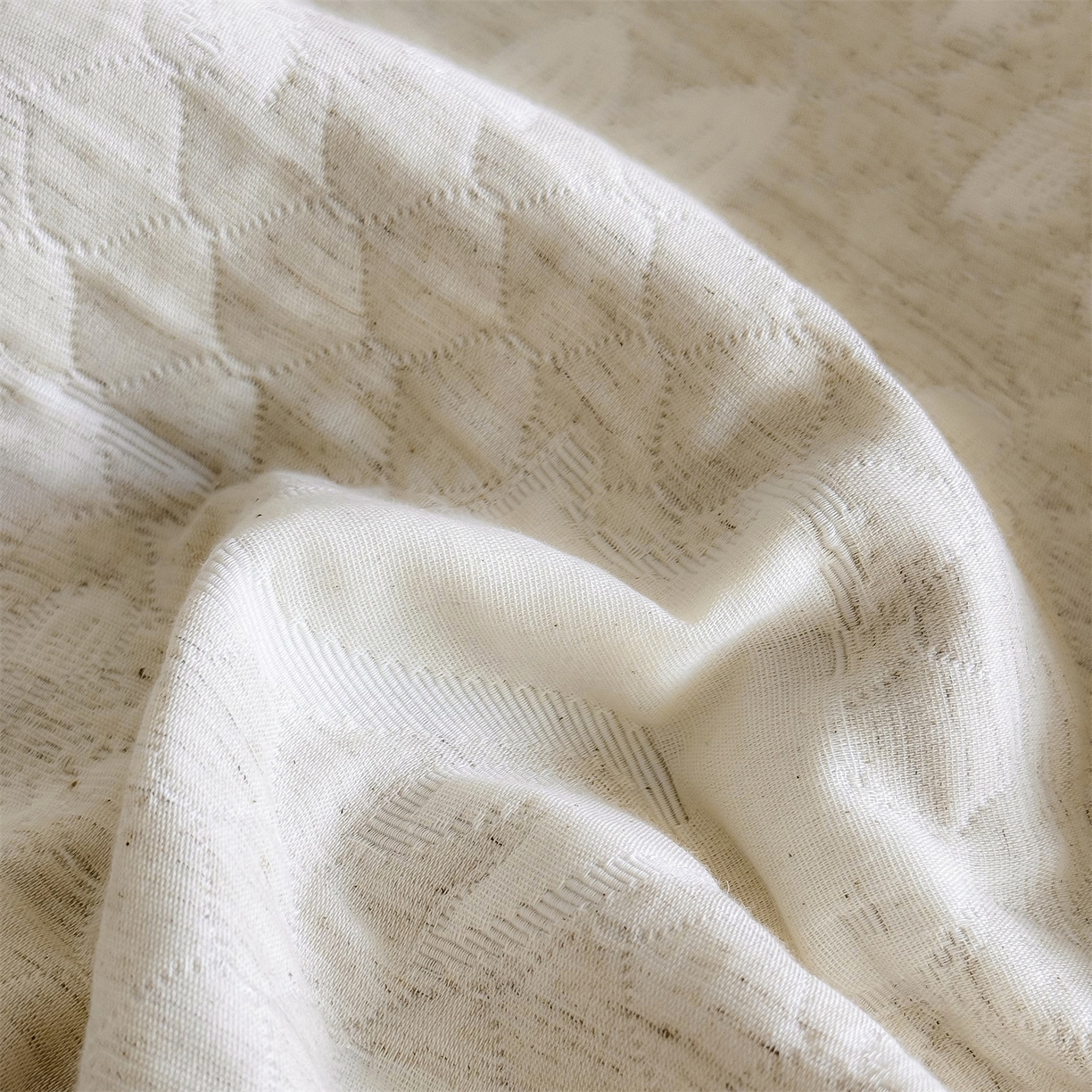 91家纺网 家纺一手货源 找家纺 金鹰 2025新款A类全棉花边棉麻空气层床盖 花边床盖-花涧兔