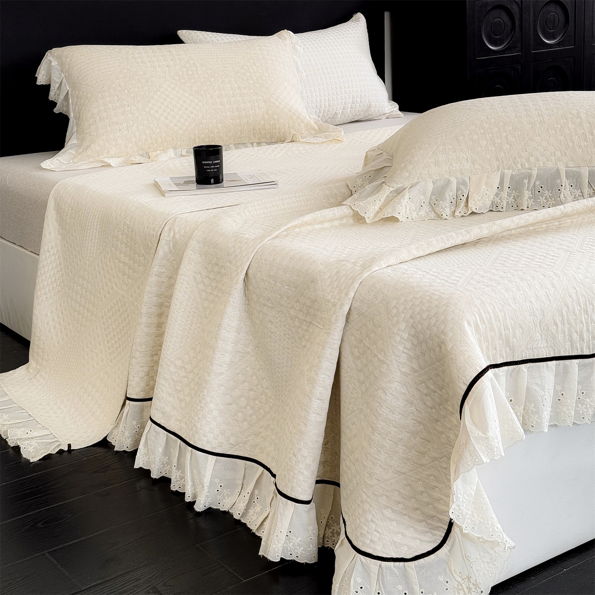 91家纺网 家纺一手货源 找家纺 金鹰 2025新款A类全棉花边棉麻空气层床盖 花边床盖-格调