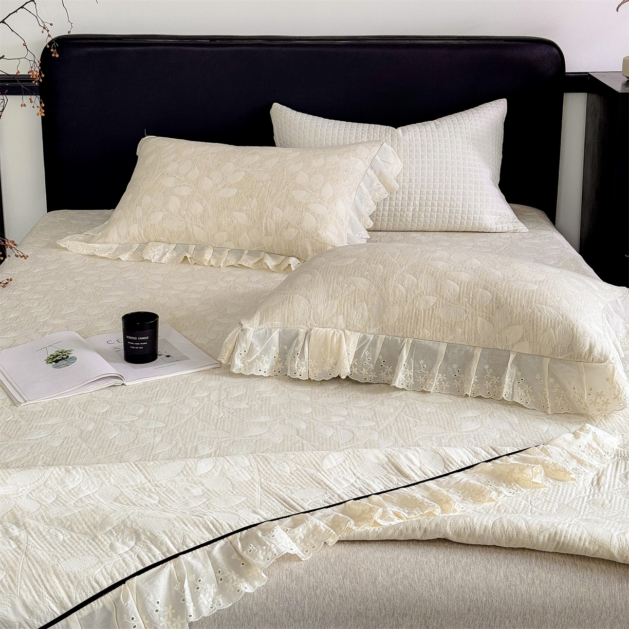 91家纺网 家纺一手货源 找家纺 金鹰 2025新款A类全棉花边棉麻空气层床盖 花边床盖-春意