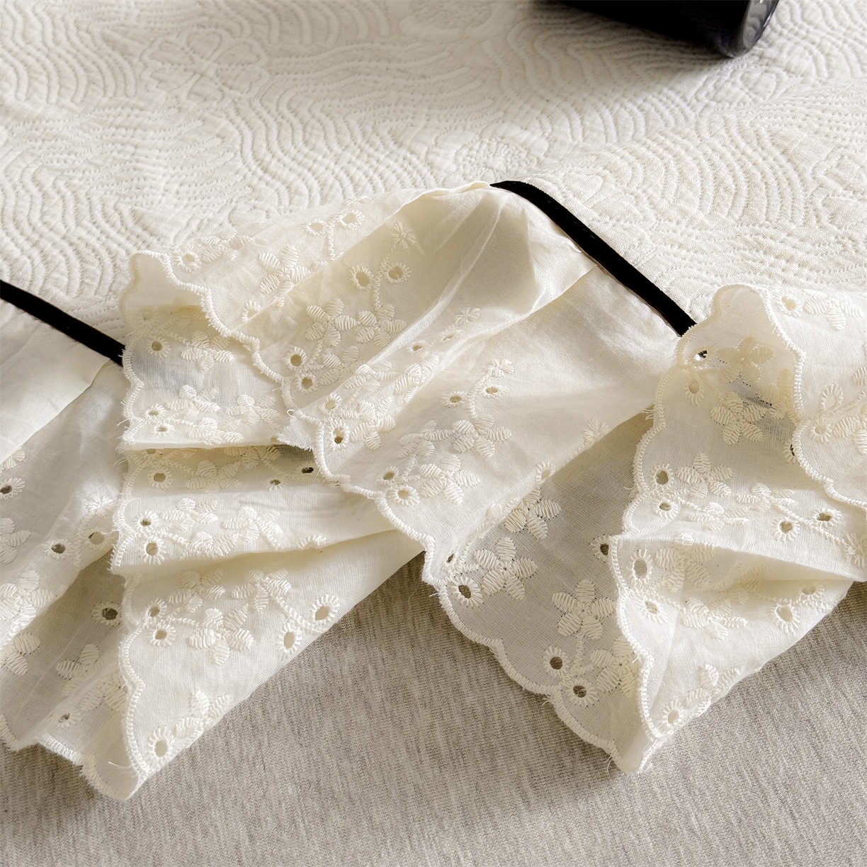 91家纺网 家纺一手货源 找家纺 金鹰 2025新款A类全棉花边棉麻空气层床盖 花边床盖-兰素