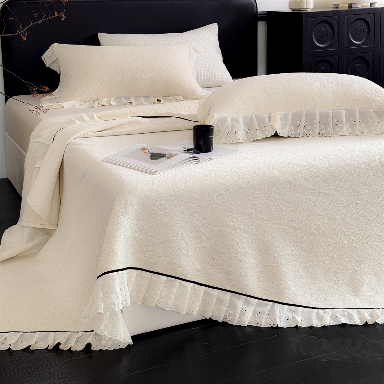 91家纺网 家纺一手货源 找家纺 金鹰 2025新款A类全棉花边棉麻空气层床盖 花边床盖-兰素