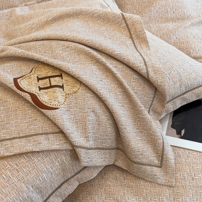 91家纺网 家纺一手货源 找家纺 雲归梦 2025新款纯棉加厚磨毛多规格磨毛四件套 唯尚咖