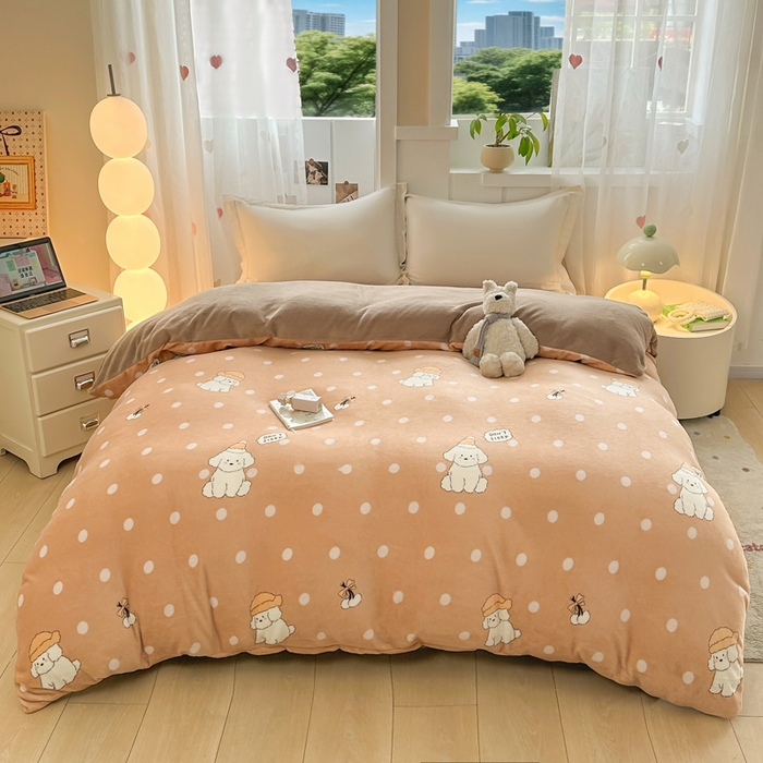 91家纺网 家纺一手货源 找家纺 优姿家纺 2025新款高克重牛奶绒印花单被套 呆萌小狗