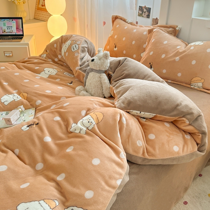 91家纺网 家纺一手货源 找家纺 优姿家纺 2025新款高克重牛奶绒印花单被套 呆萌小狗