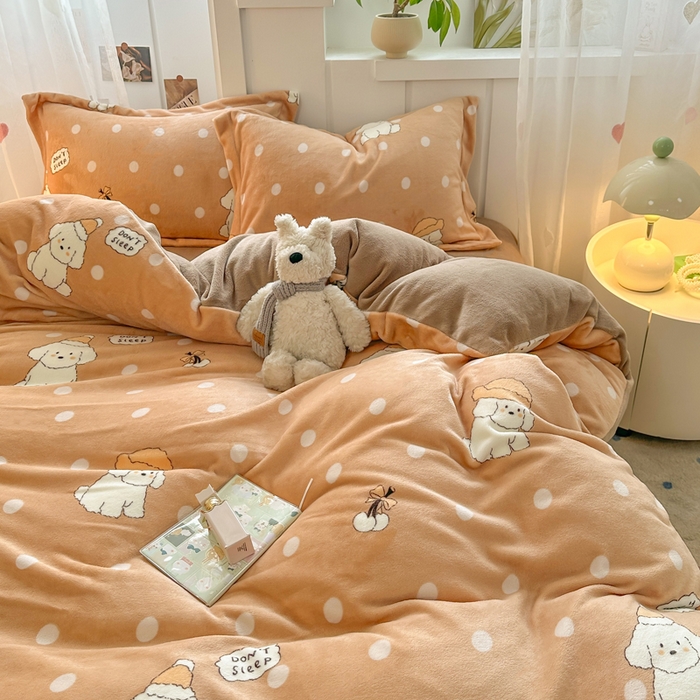 91家纺网 家纺一手货源 找家纺 优姿家纺 2025新款高克重牛奶绒印花单被套 呆萌小狗