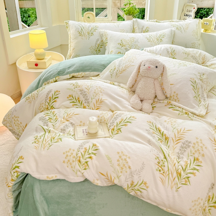 91家纺网 家纺一手货源 找家纺 优姿家纺 2025新款高克重牛奶绒印花单被套 风铃絮语