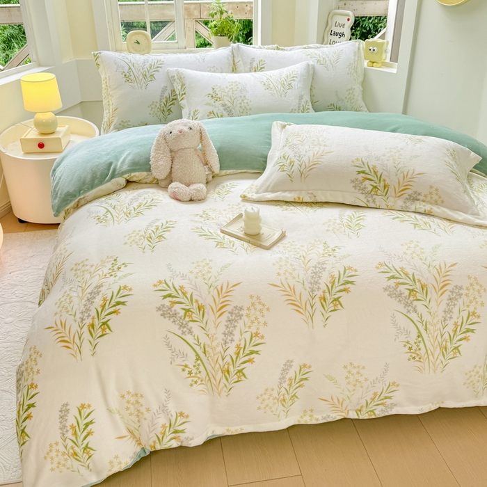 91家纺网 家纺一手货源 找家纺 优姿家纺 2025新款高克重牛奶绒印花单被套 风铃絮语