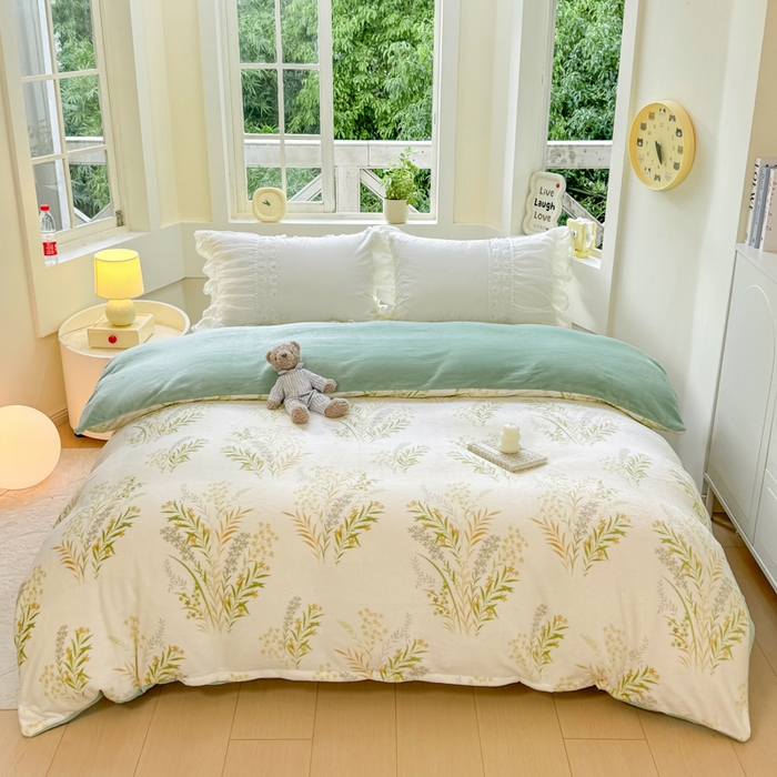 91家纺网 家纺一手货源 找家纺 优姿家纺 2025新款高克重牛奶绒印花单被套 风铃絮语