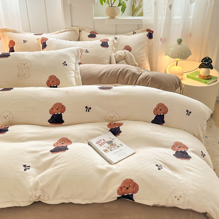 91家纺网 家纺一手货源 找家纺 优姿家纺 2025新款高克重牛奶绒印花单被套 机灵狗