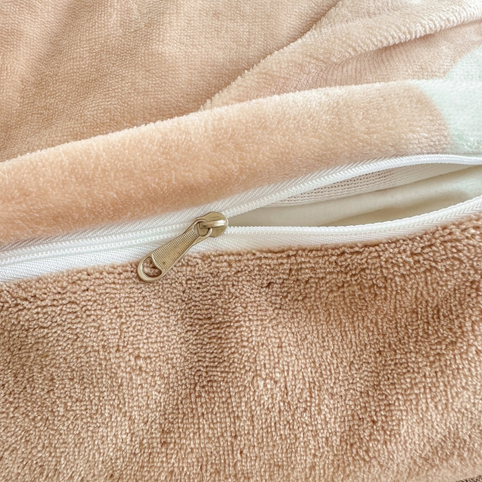 91家纺网 家纺一手货源 找家纺 优姿家纺 2025新款高克重牛奶绒印花单被套 俏皮小熊