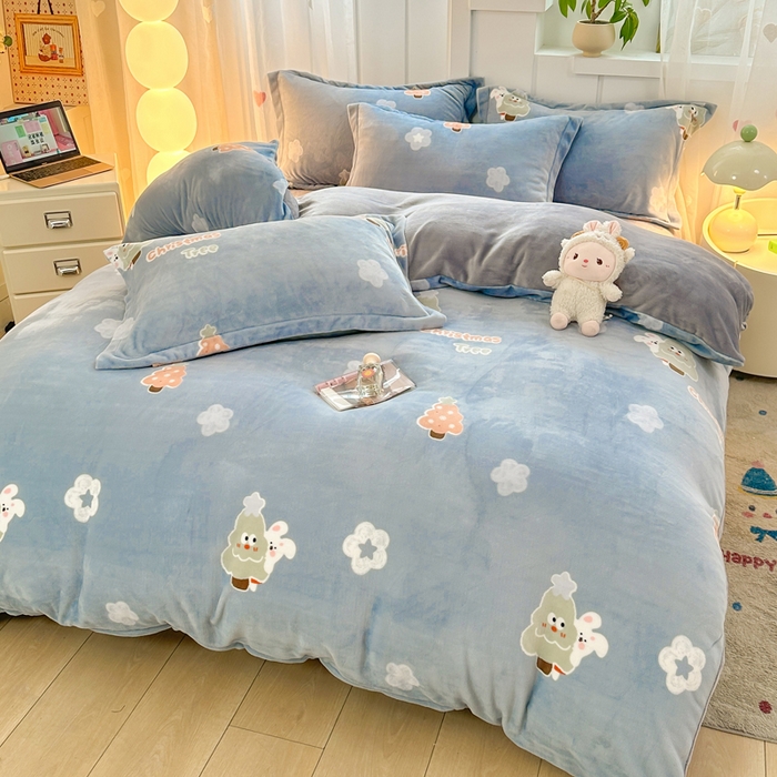 91家纺网 家纺一手货源 找家纺 优姿家纺 2025新款高克重牛奶绒印花单被套 松鼠小兔