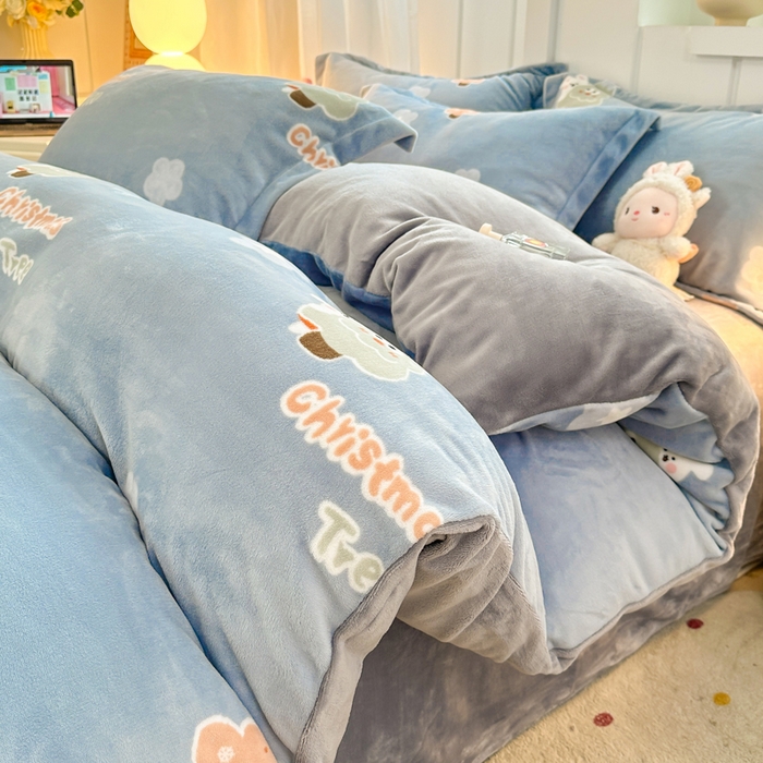 91家纺网 家纺一手货源 找家纺 优姿家纺 2025新款高克重牛奶绒印花单被套 松鼠小兔