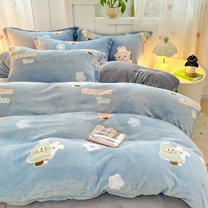 91家纺网 家纺一手货源 找家纺 优姿家纺 2025新款高克重牛奶绒印花单被套 松鼠小兔