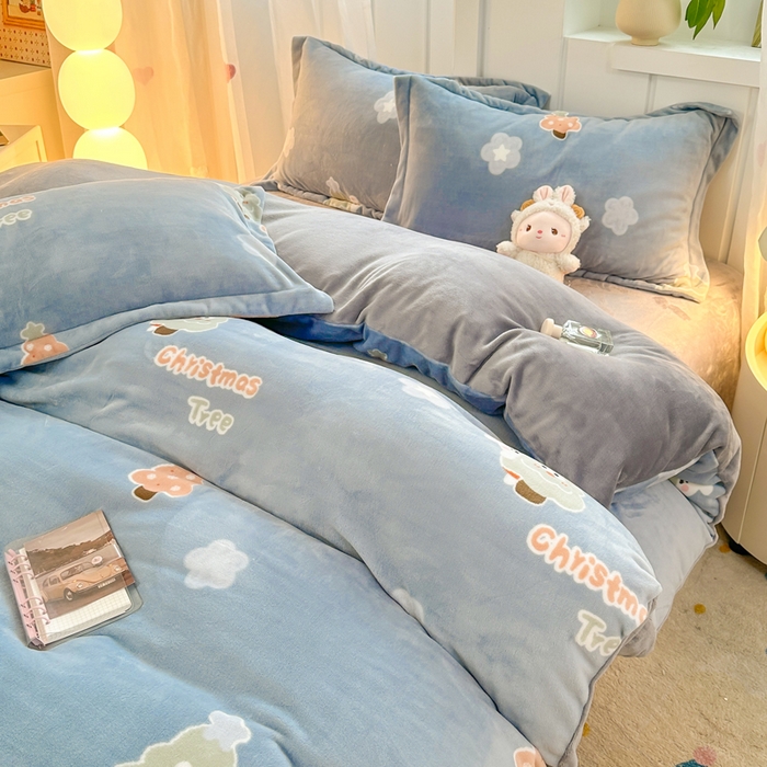 91家纺网 家纺一手货源 找家纺 优姿家纺 2025新款高克重牛奶绒印花单被套 松鼠小兔