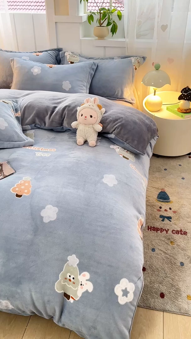 91家纺网 家纺一手货源 找家纺 优姿家纺 2025新款高克重牛奶绒印花单被套 松鼠小兔