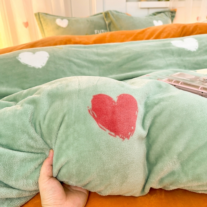 91家纺网 家纺一手货源 找家纺 优姿家纺 2025新款高克重牛奶绒印花单被套 幸运星语