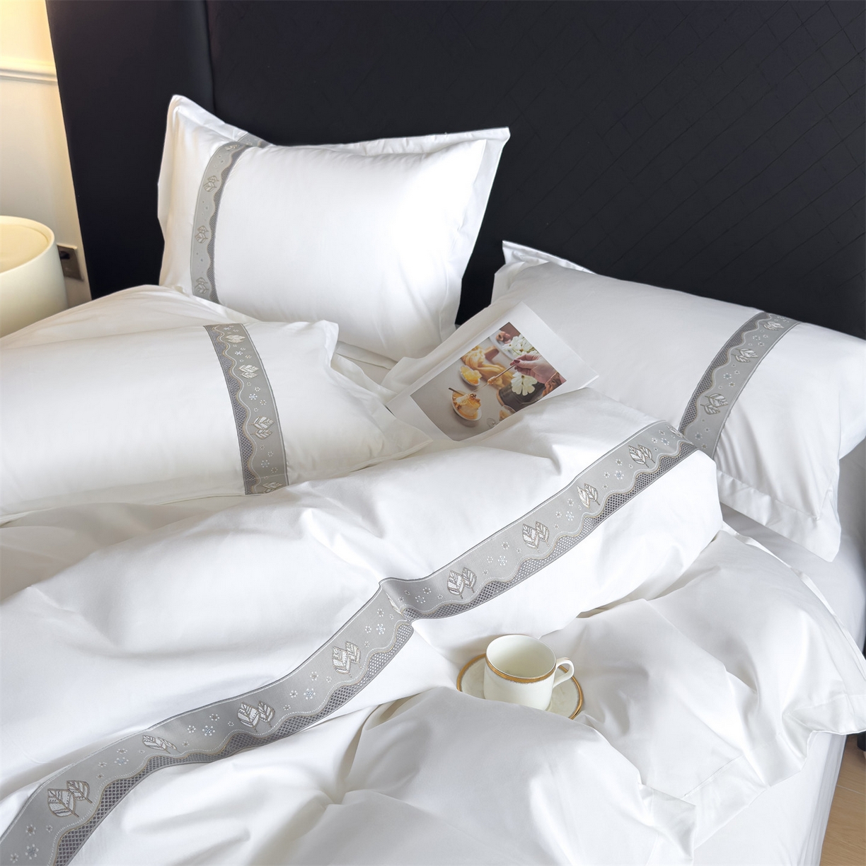 91家纺网 家纺一手货源 找家纺 梦庭帛美 2025新款酒店布草宾馆刺绣磨毛四件套 叶韵