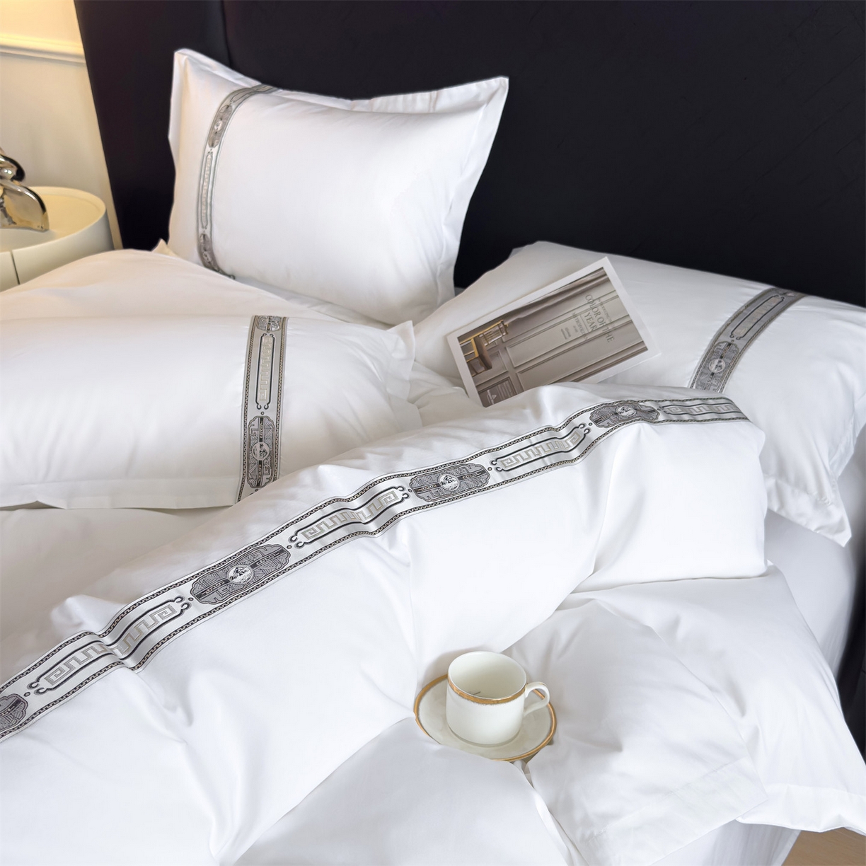 91家纺网 家纺一手货源 找家纺 梦庭帛美 2025新款酒店布草宾馆刺绣磨毛四件套 银韵