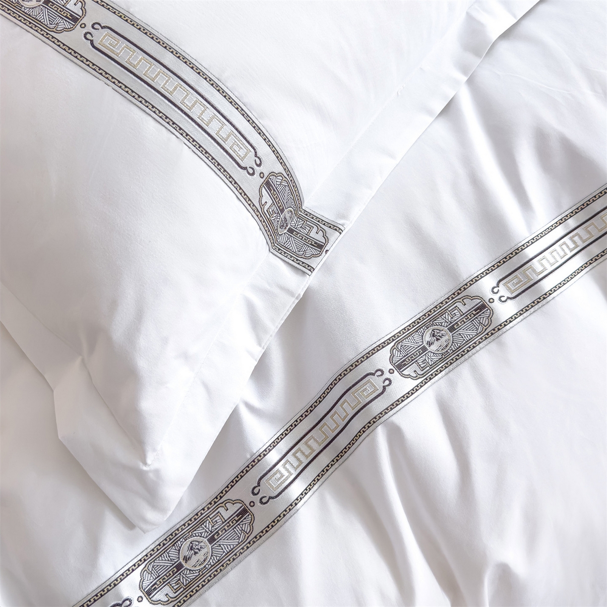 91家纺网 家纺一手货源 找家纺 梦庭帛美 2025新款酒店布草宾馆刺绣磨毛四件套 银韵