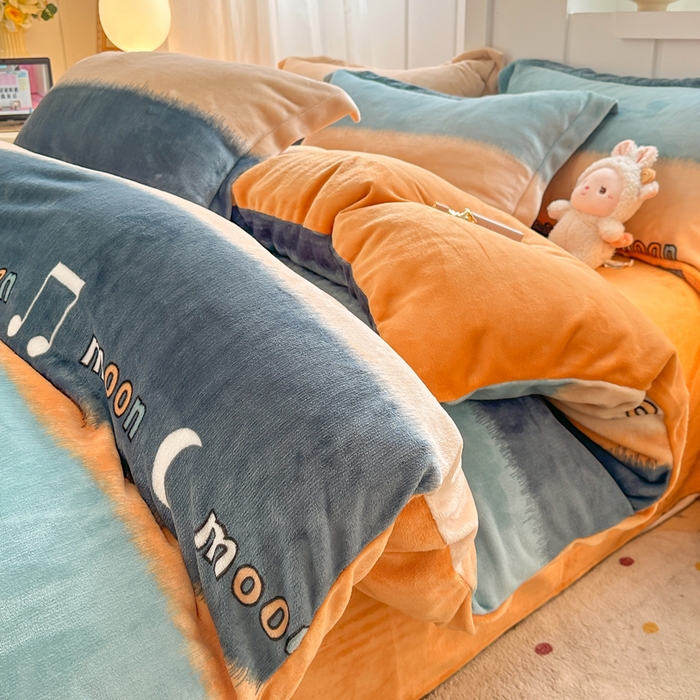 91家纺网 家纺一手货源 找家纺 优姿家纺 2025新款高克重牛奶绒印花单被套 月光曲