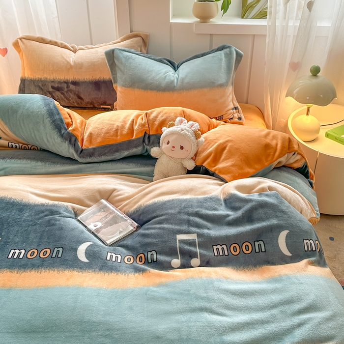 91家纺网 家纺一手货源 找家纺 优姿家纺 2025新款高克重牛奶绒印花单被套 月光曲