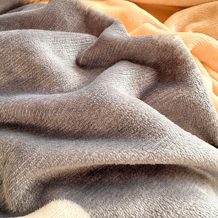 91家纺网 家纺一手货源 找家纺 优姿家纺 2025新款高克重牛奶绒印花单被套 月光曲