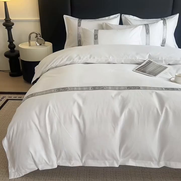 91家纺网 家纺一手货源 找家纺 梦庭帛美 2025新款酒店布草宾馆刺绣磨毛四件套 银韵