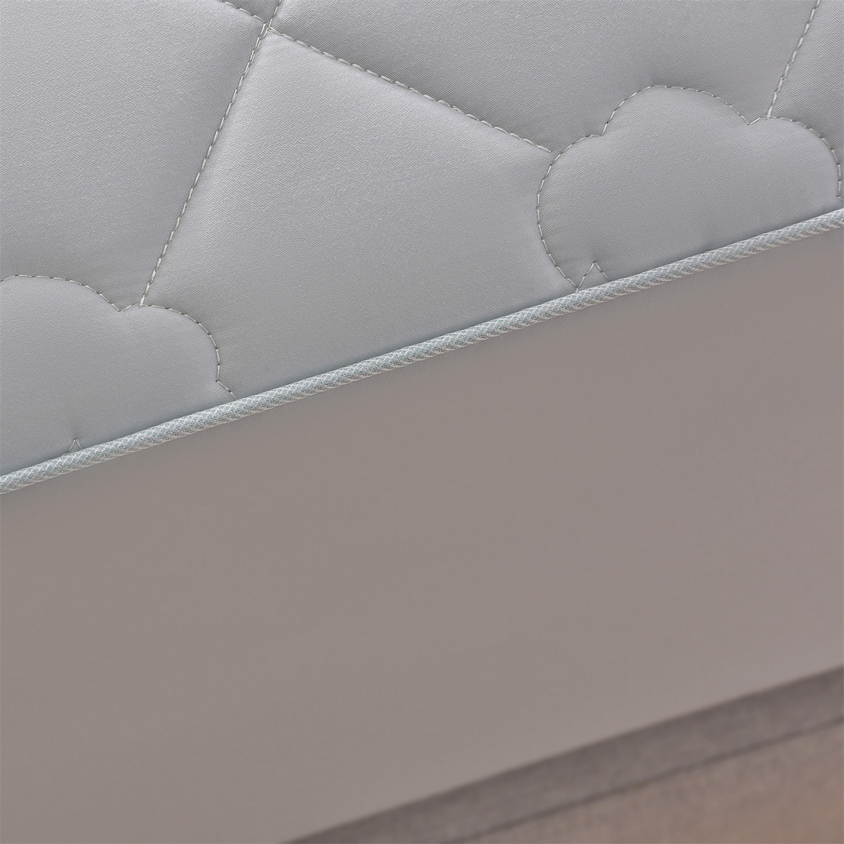 91家纺网 家纺一手货源 找家纺 金鹰 2025新款全棉50S夹棉抗菌防螨床笠加厚床笠席梦思保护套 浅兰