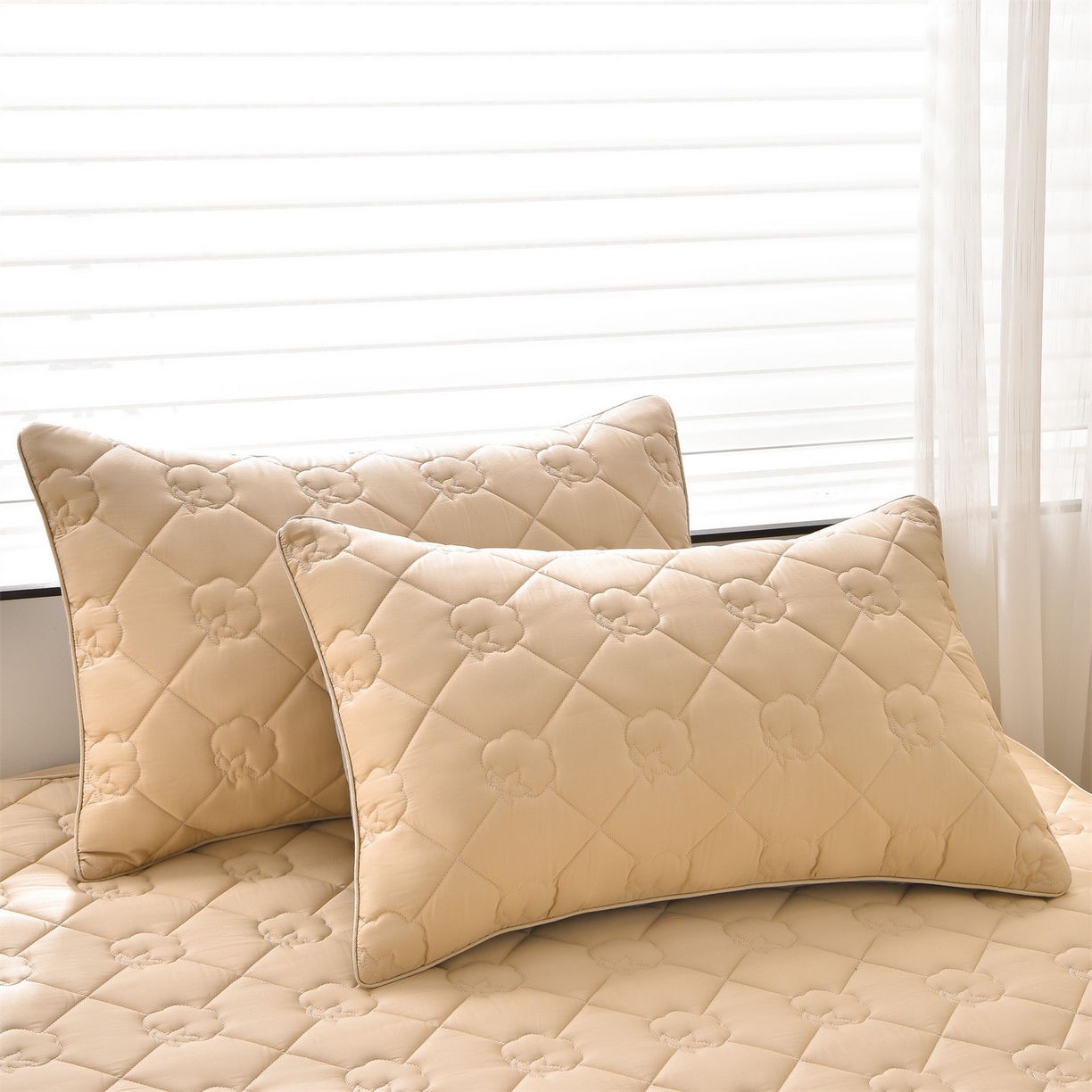 91家纺网 家纺一手货源 找家纺 金鹰 2025新款全棉50S夹棉抗菌防螨床笠加厚床笠席梦思保护套 卡其