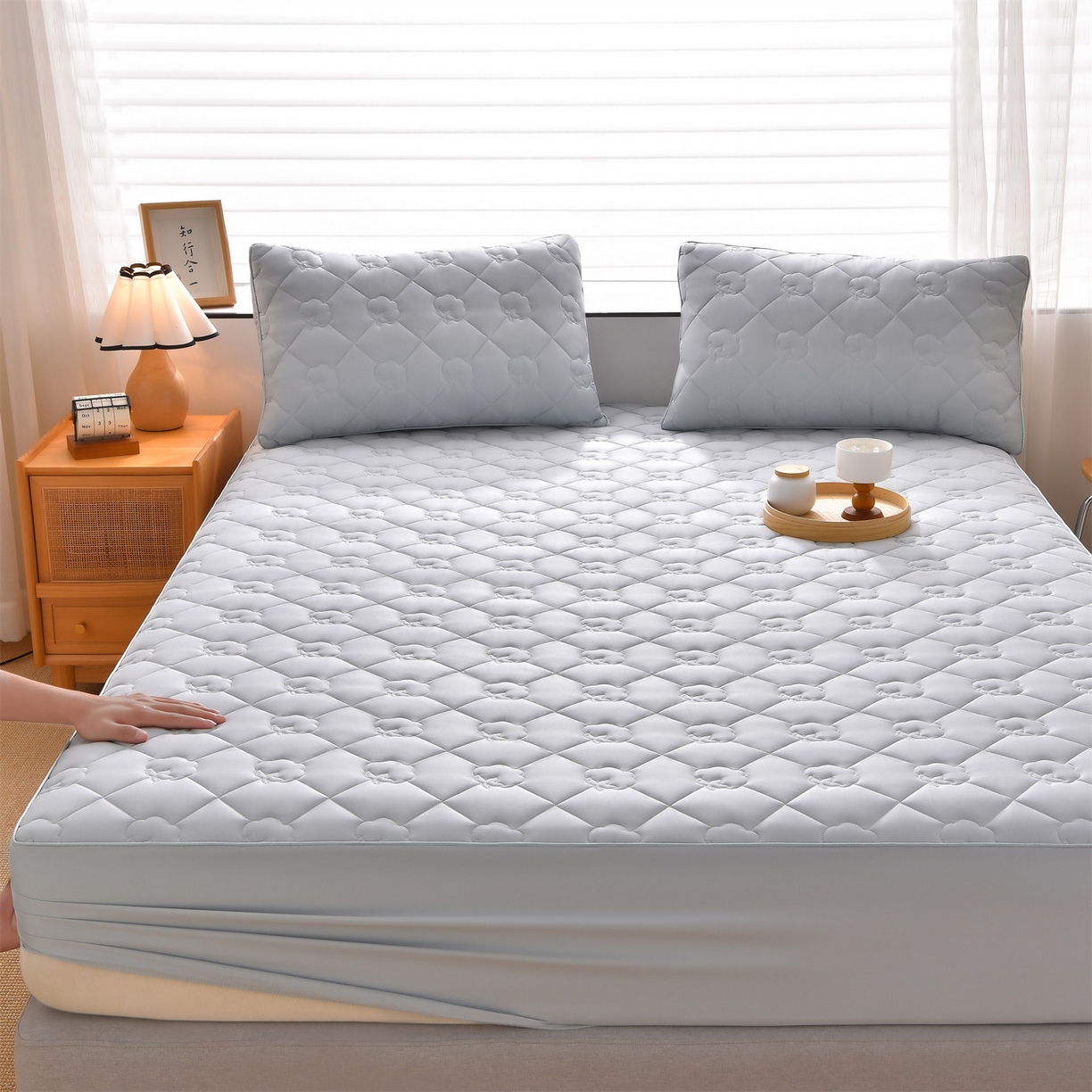 91家纺网 家纺一手货源 找家纺 金鹰 2025新款全棉50S夹棉抗菌防螨床笠加厚床笠席梦思保护套 浅兰