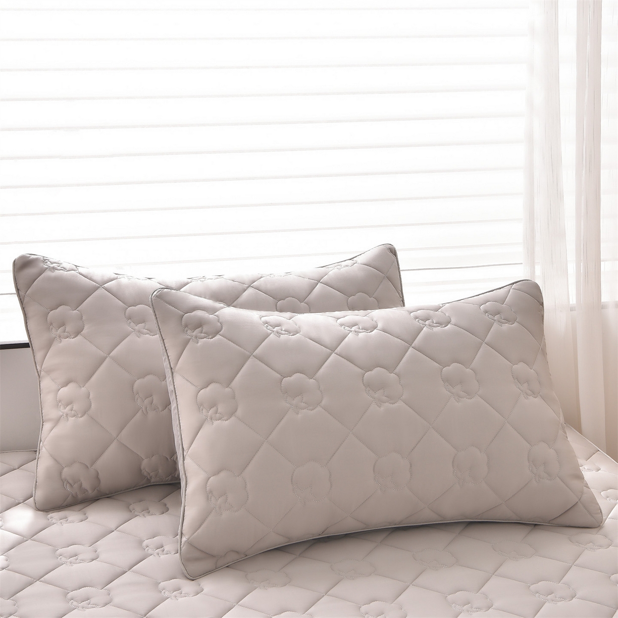 91家纺网 家纺一手货源 找家纺 金鹰 2025新款全棉50S夹棉抗菌防螨床笠加厚床笠席梦思保护套 灰色