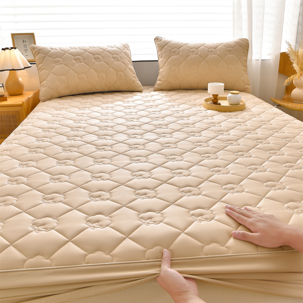 91家纺网 家纺一手货源 找家纺 金鹰 2025新款全棉50S夹棉抗菌防螨床笠加厚床笠席梦思保护套 卡其