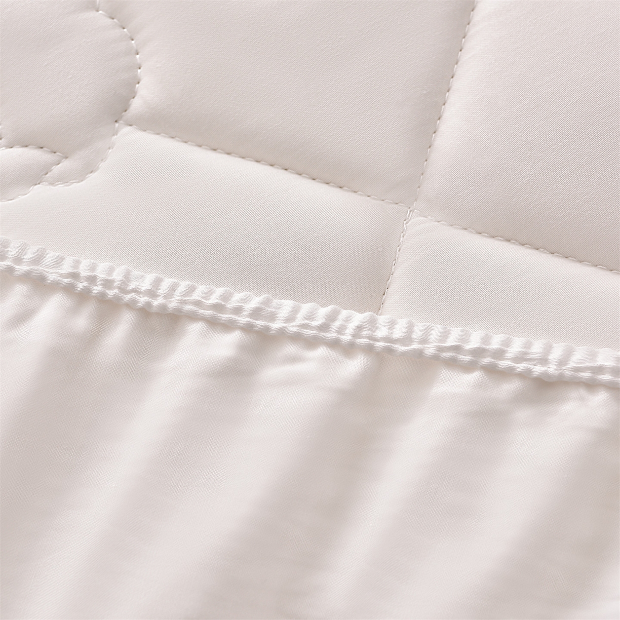 91家纺网 家纺一手货源 找家纺 金鹰 2025新款全棉50S夹棉抗菌防螨床笠加厚床笠席梦思保护套 珍珠白