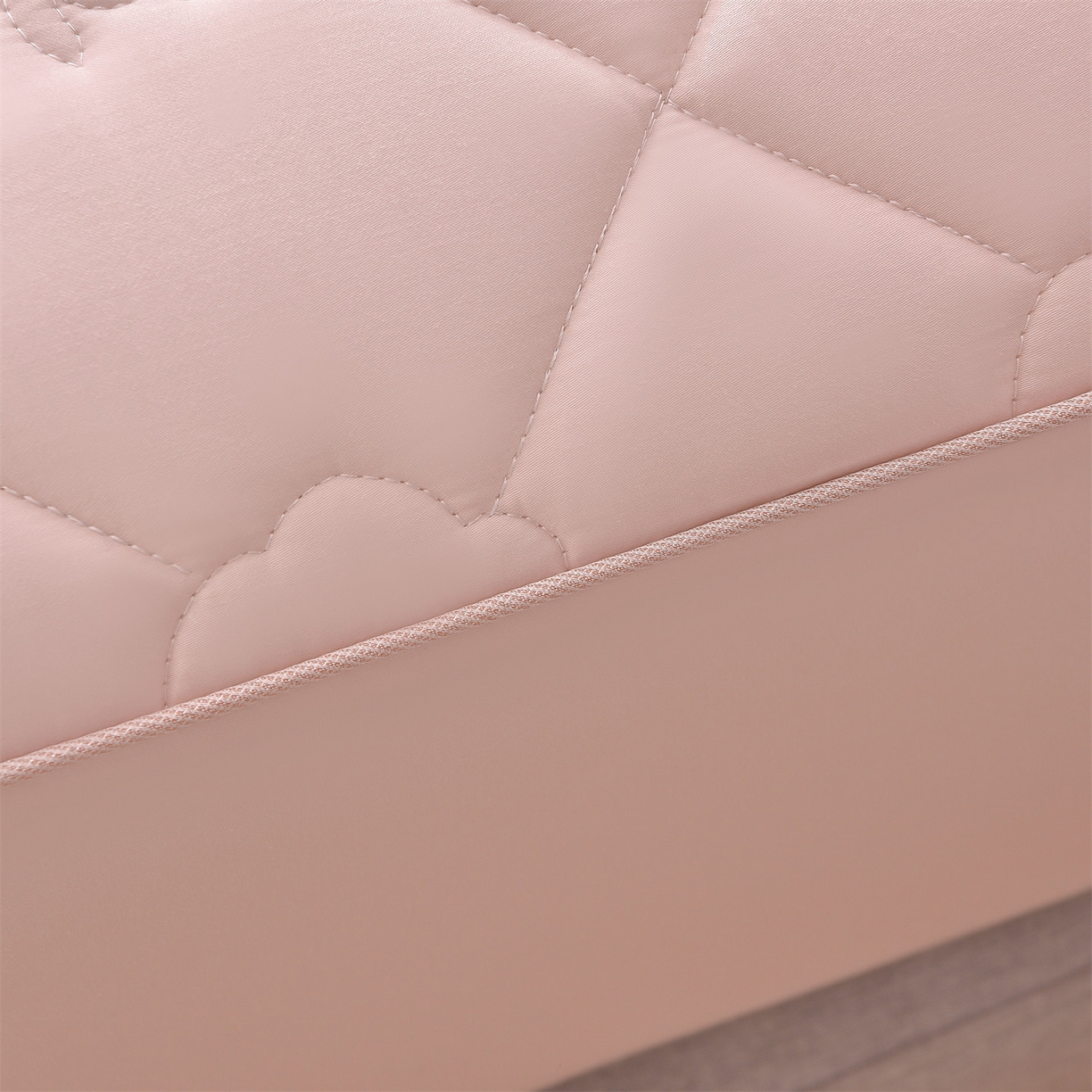 91家纺网 家纺一手货源 找家纺 金鹰 2025新款全棉50S夹棉抗菌防螨床笠加厚床笠席梦思保护套 浅粉