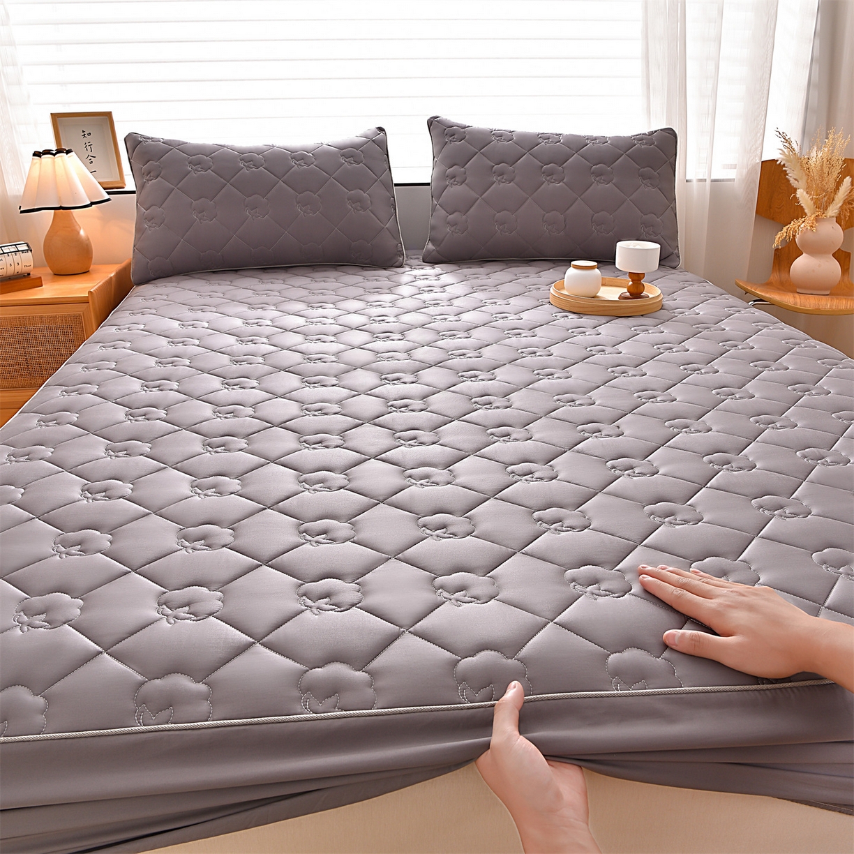 91家纺网 家纺一手货源 找家纺 金鹰 2025新款全棉50S夹棉抗菌防螨床笠加厚床笠席梦思保护套 高级灰