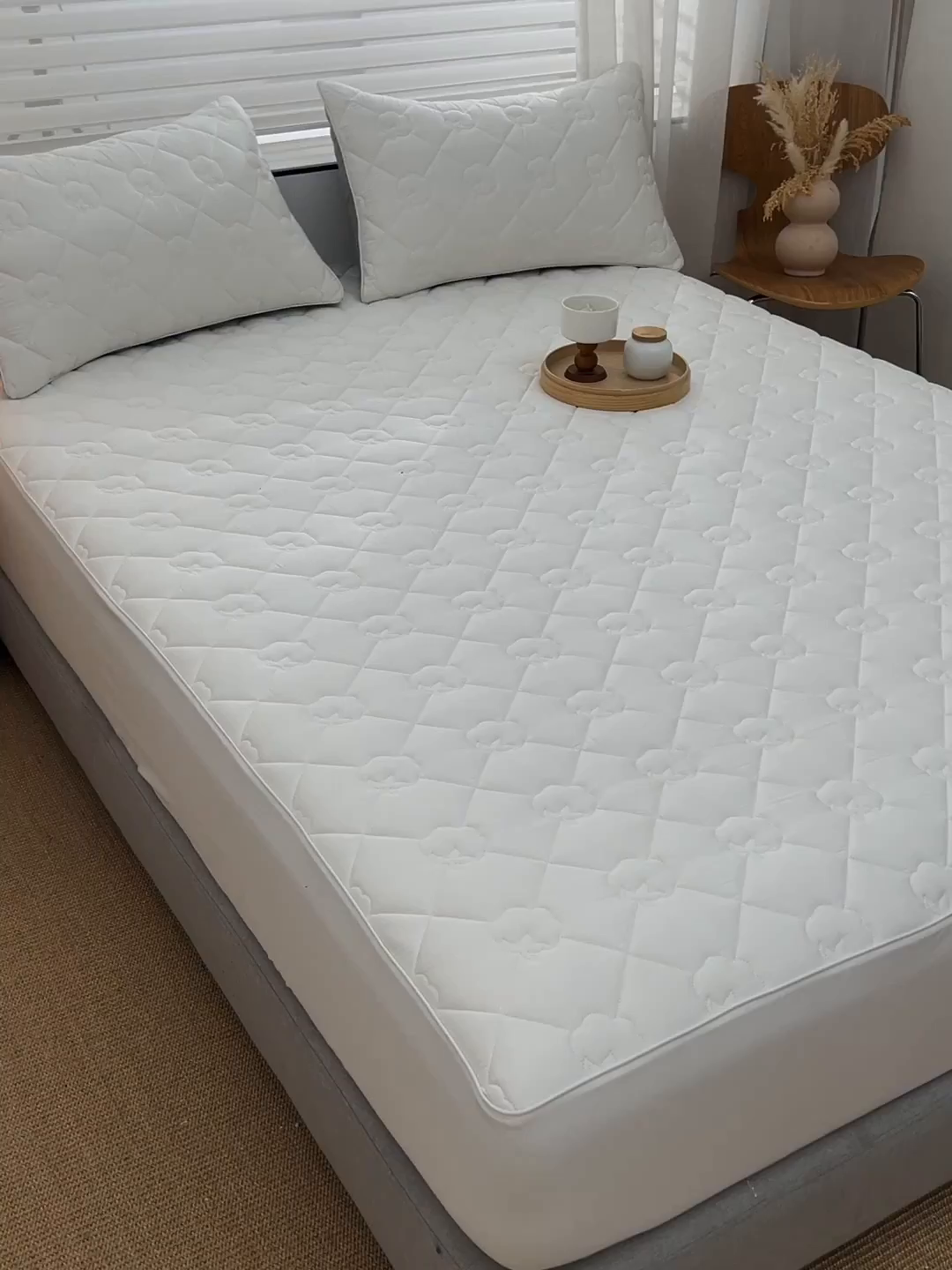 91家纺网 家纺一手货源 找家纺 金鹰 2025新款全棉50S夹棉抗菌防螨床笠加厚床笠席梦思保护套 珍珠白