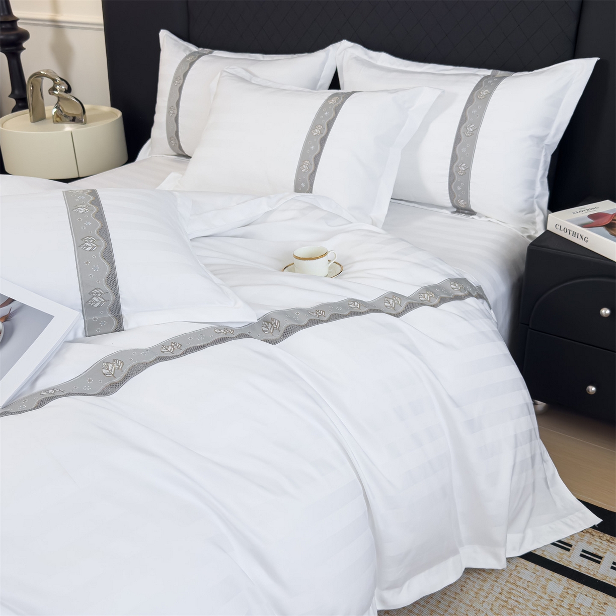 91家纺网 家纺一手货源 找家纺 梦庭帛美 2025新款酒店布草缎条刺绣款四件套 叶繁