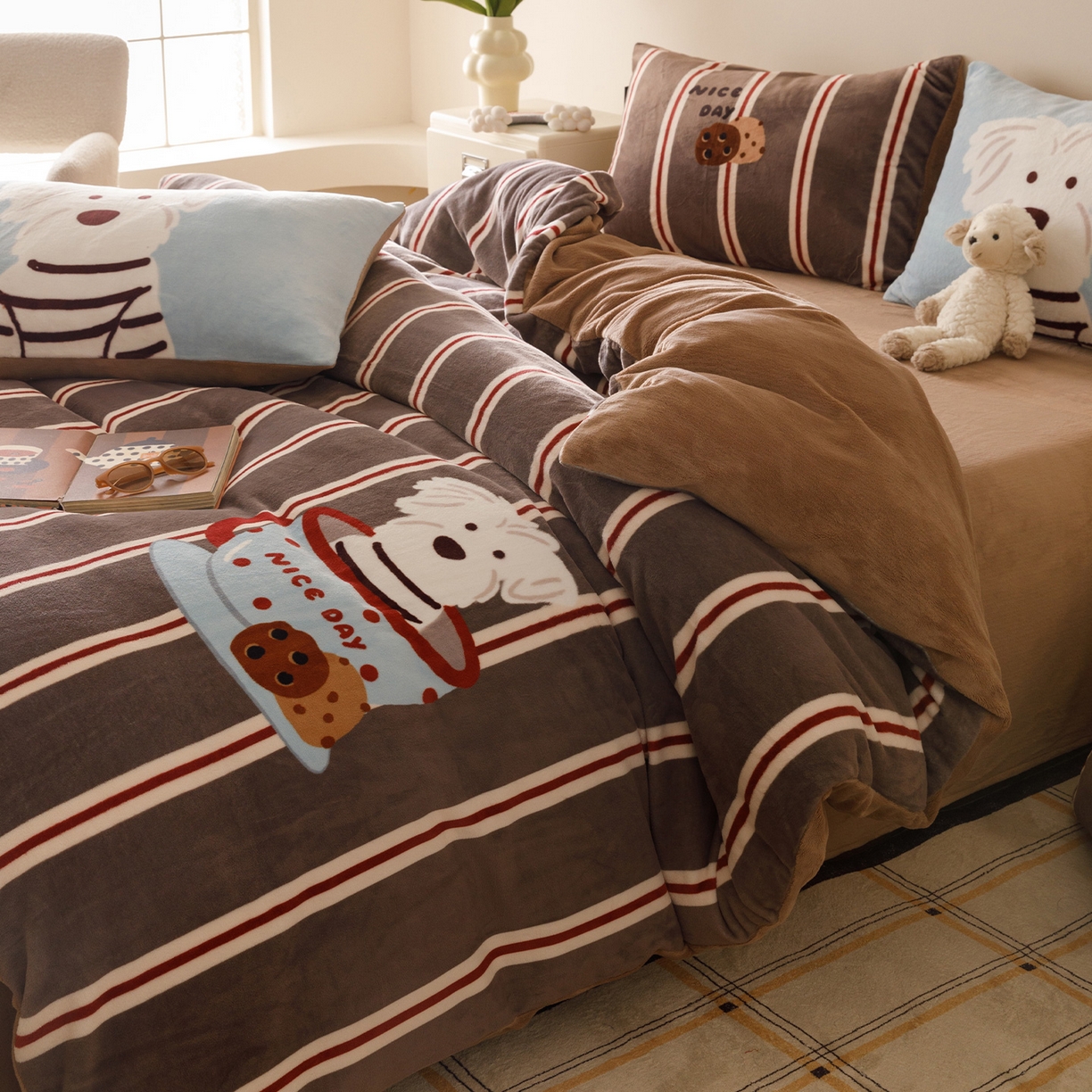 91家纺网 家纺一手货源 找家纺 （总）RYB红黄兰 2025新款设计师原创牛奶绒大版数码印花四件套