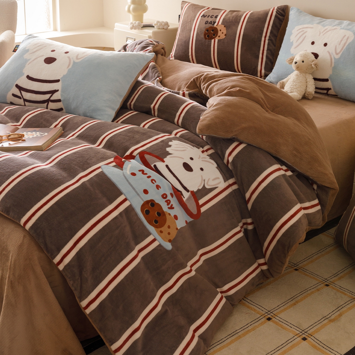 91家纺网 家纺一手货源 找家纺 （总）RYB红黄兰 2025新款设计师原创牛奶绒大版数码印花四件套