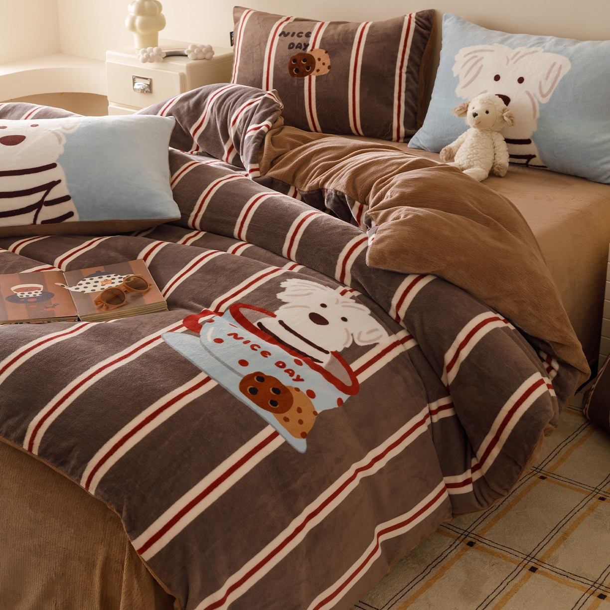 91家纺网 家纺一手货源 找家纺 （总）RYB红黄兰 2025新款设计师原创牛奶绒大版数码印花四件套