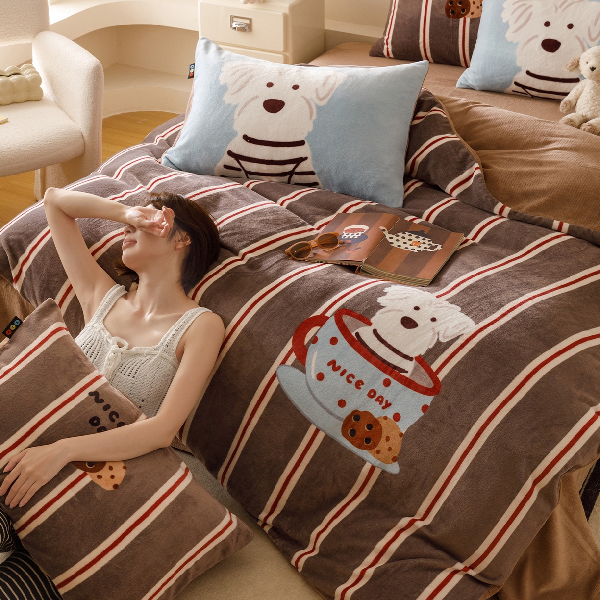 91家纺网 家纺一手货源 找家纺 （总）RYB红黄兰 2025新款设计师原创牛奶绒大版数码印花四件套