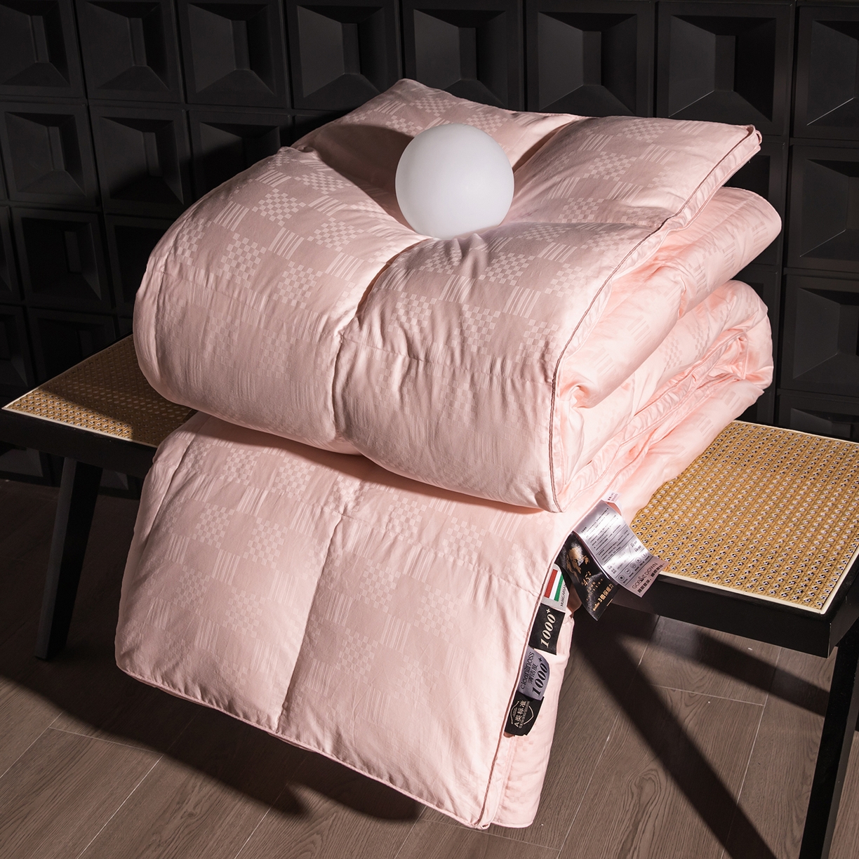 91家纺网 家纺一手货源 找家纺 华盛羽绒被壳 2025新款双层全棉提花羽绒被壳华夫格 华夫格粉玉