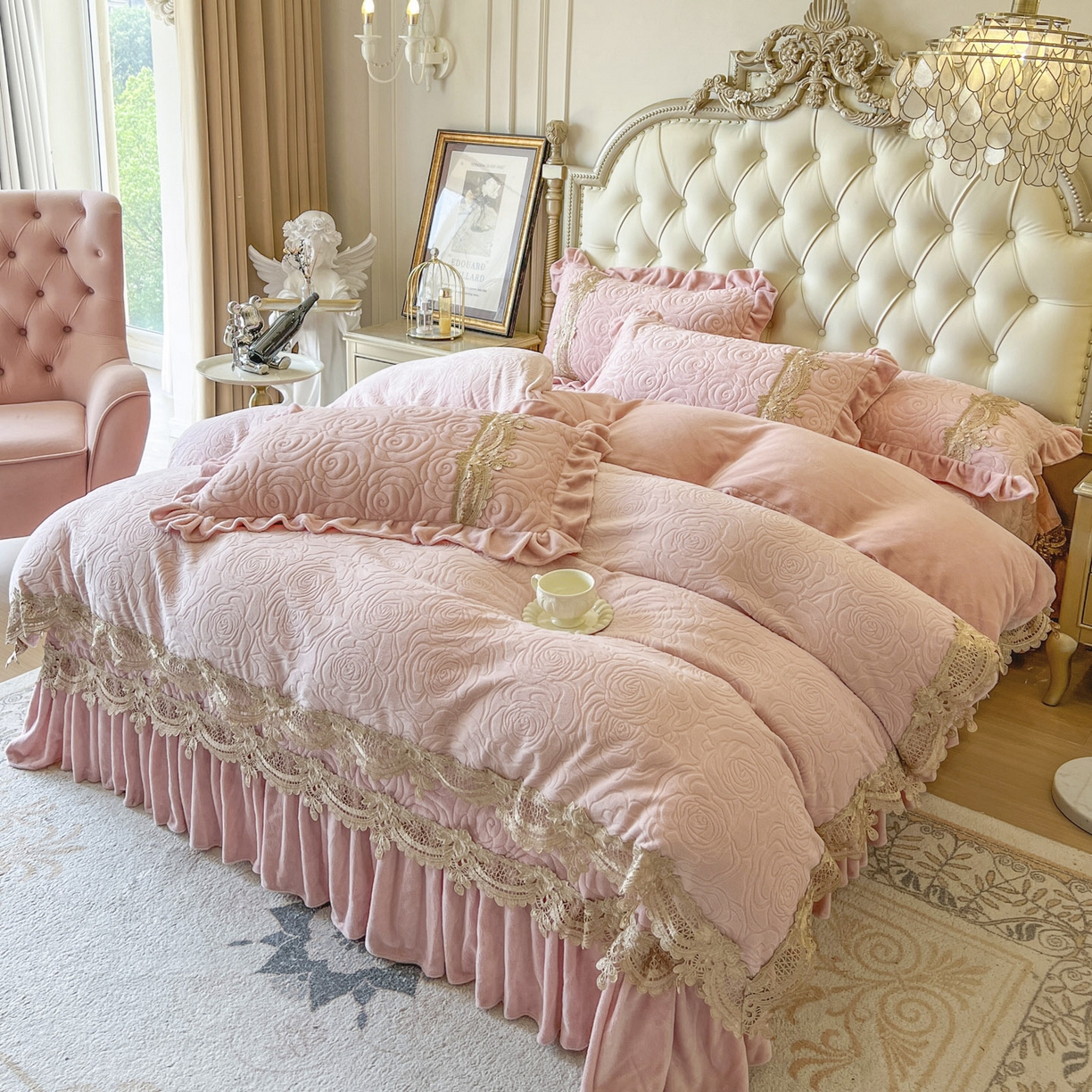 91家纺网 家纺一手货源 找家纺 恋尚 2025新款雕花牛奶绒罗曼蒂克系列四件套（控价290） 罗曼蒂克-蜜桃粉