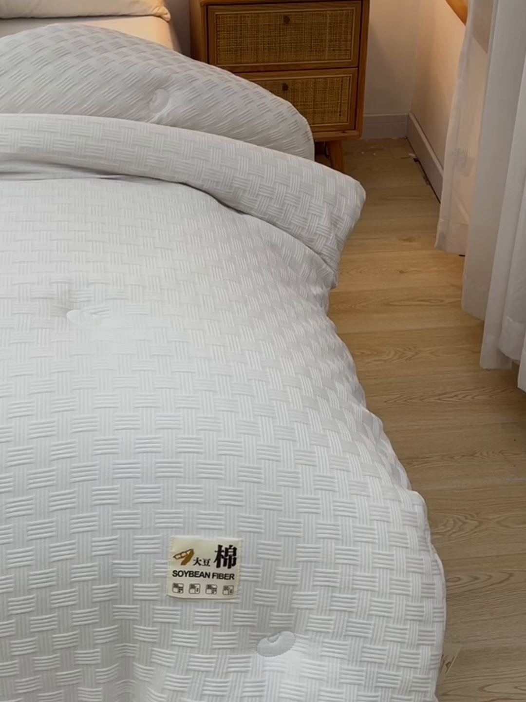91家纺网 家纺一手货源 找家纺 小叮当家纺仓储工厂店 2025新款A类华夫格针织提花大豆冬被被子被芯 瑞丽-本白色