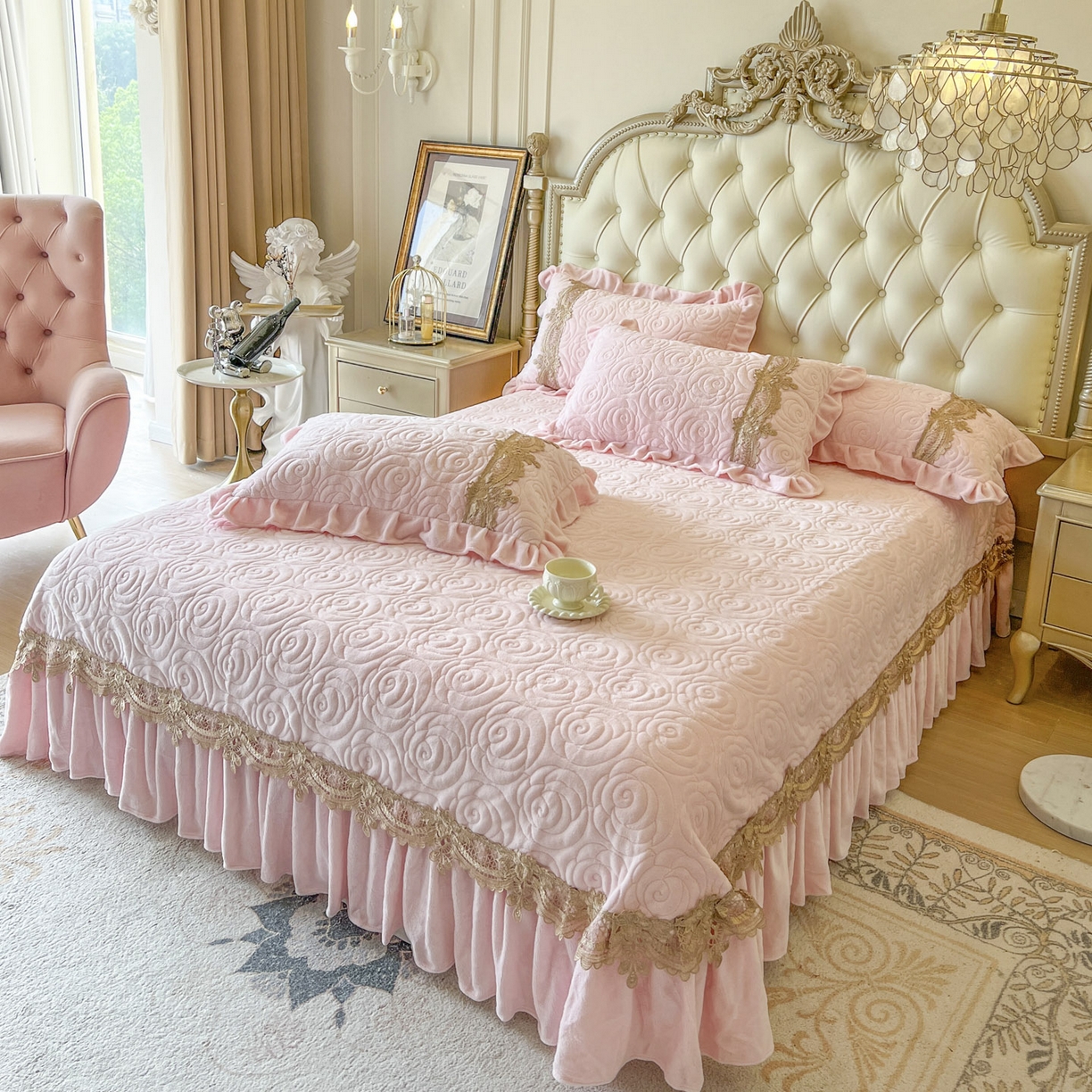 91家纺网 家纺一手货源 找家纺 恋尚 2025新款雕花牛奶绒罗曼蒂克系列四件套（控价290） 罗曼蒂克-清新粉