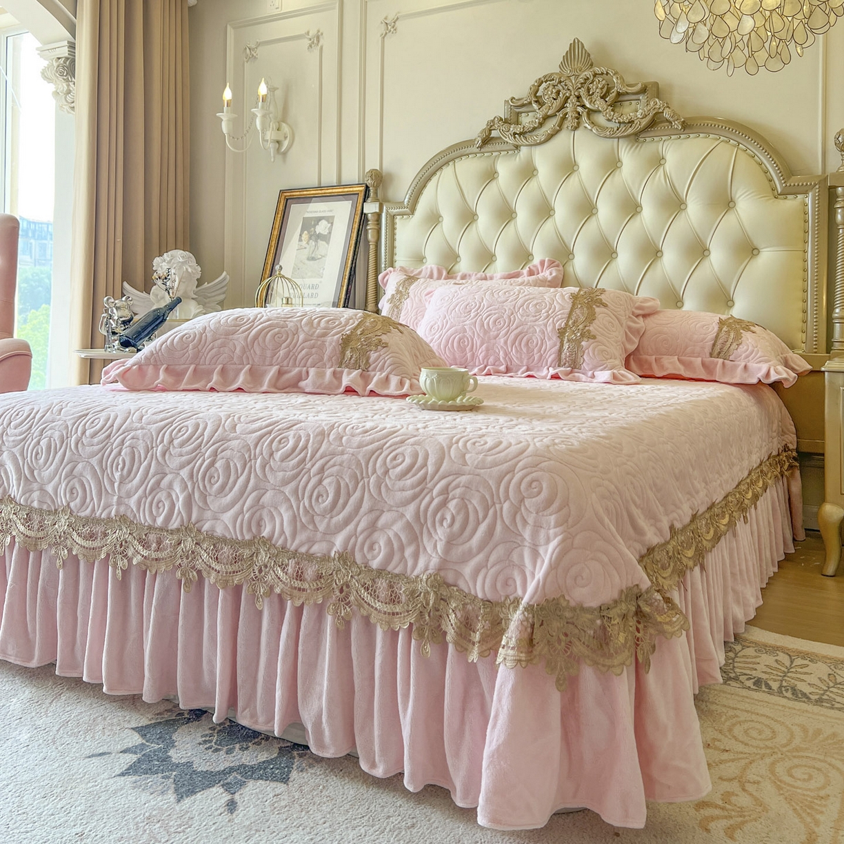 91家纺网 家纺一手货源 找家纺 恋尚 2025新款雕花牛奶绒罗曼蒂克系列四件套（控价290） 罗曼蒂克-清新粉