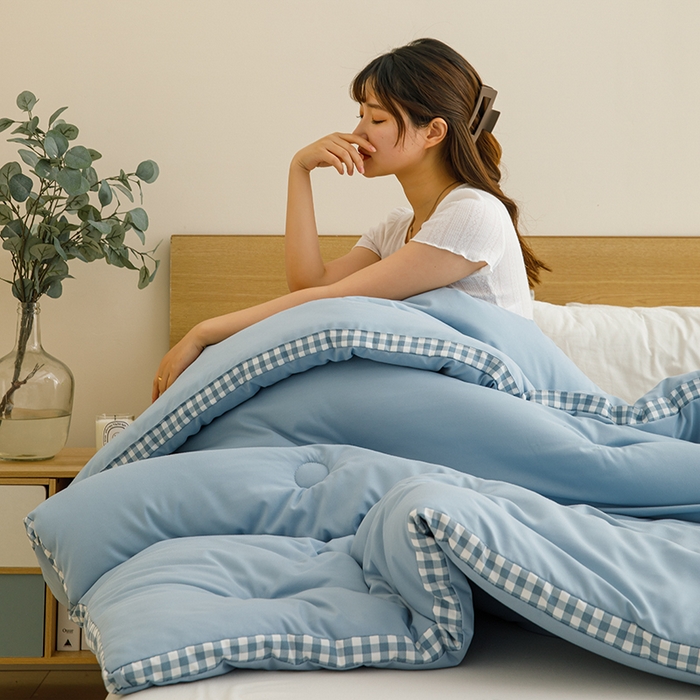 91家纺网 家纺一手货源 找家纺 小叮当家纺仓储工厂店 2025新款无印风水洗磨毛立体大豆纤维被被子被芯 棋盘格-浅蓝【A类母婴级 大豆纤维】