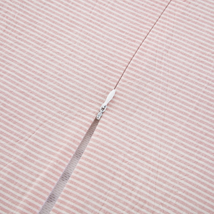 91家纺网 家纺一手货源 找家纺 大黄蜂家居家纺 2025新款全棉水洗棉乳胶枕头枕芯枕套 粉细条