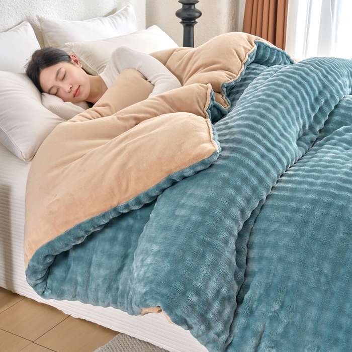 91家纺网 家纺一手货源 找家纺 小叮当家纺仓储工厂店 2025新款兔毛牛奶绒加厚保暖冬被外贸跨境被子被芯 蓝卡-泡泡绒